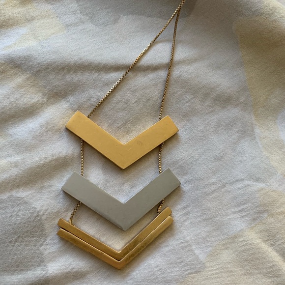 Madewell chevron necklace - Picture 3 of 4